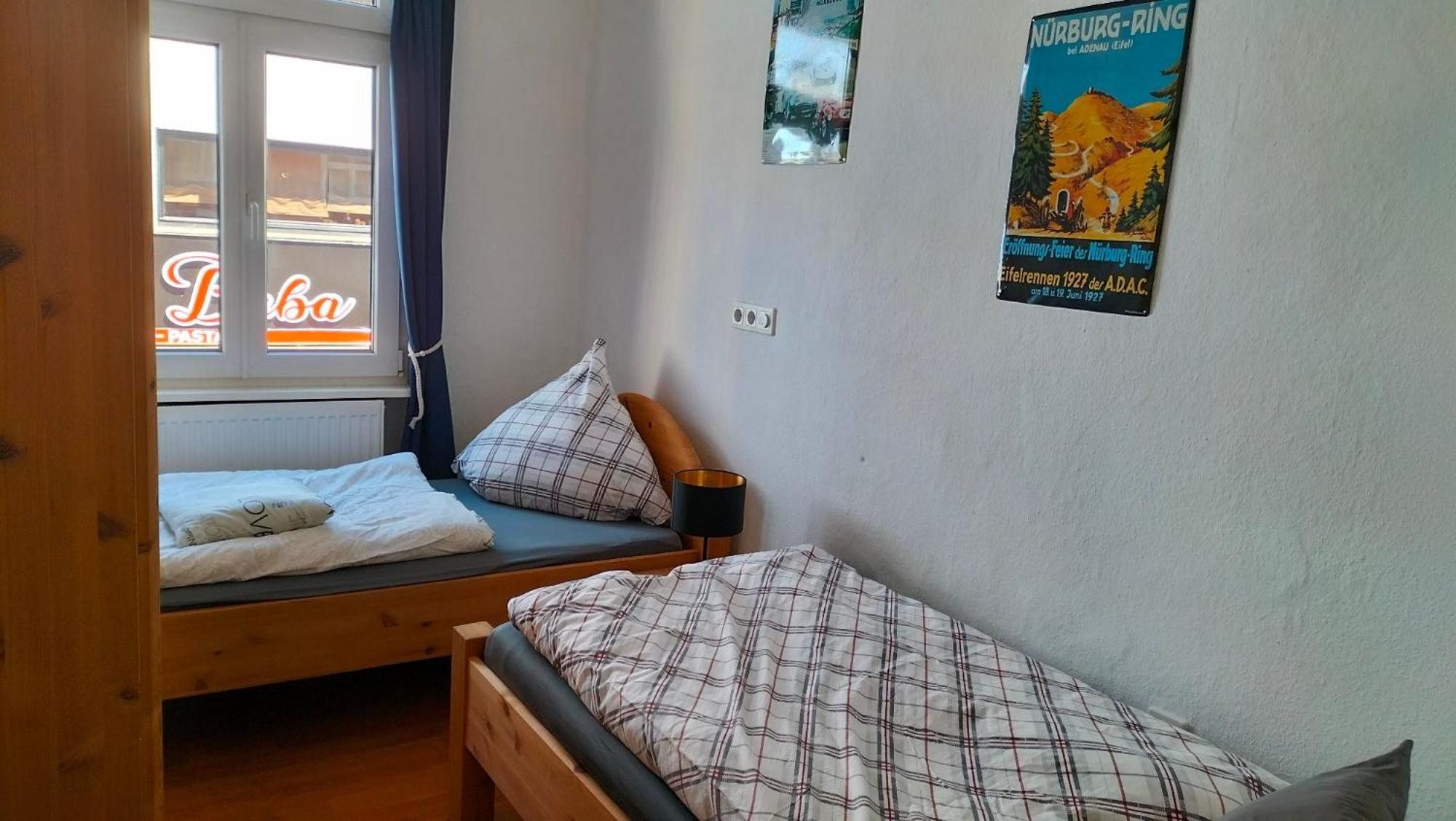 Ferienwohnung Am Nuerburgring Adenau Esterno foto