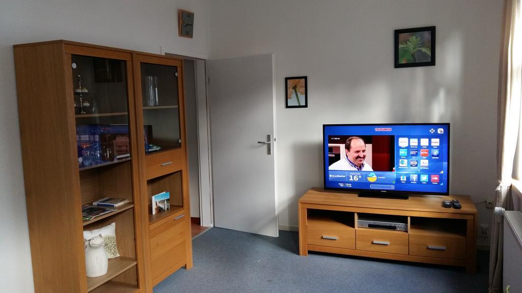 Ferienwohnung Am Nuerburgring Adenau Esterno foto